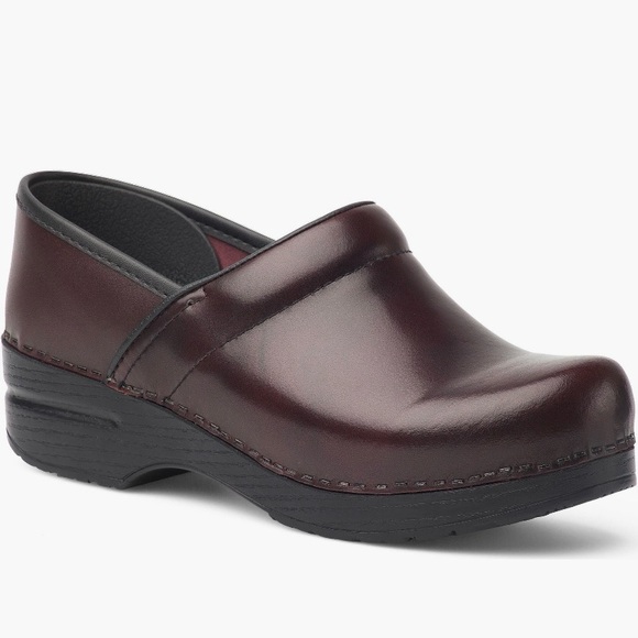Dansko Women’s Burgundy Leather Clogs - Size 40 -EUC (9-9.5) - Picture 1 of 9